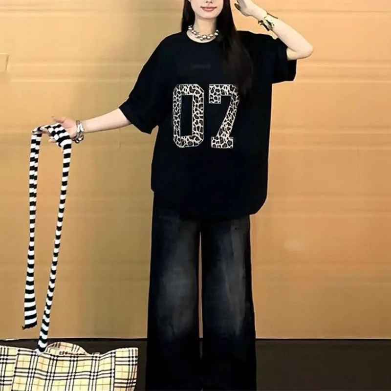 

Women's Black Oversized Short Sleeve T-shirt Leopard Print Number 07 Graphic Casual Loose Streetwear Top