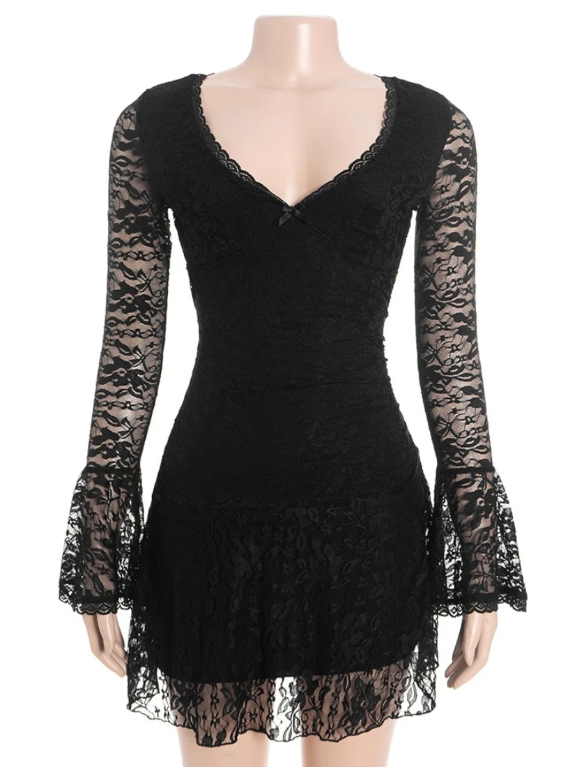 SsTss 2025 nuevo vestido Sexy de encaje Floral de otoño para mujer elegante cuello en V ahuecado manga acampanada ajustado una línea vestido negro corto de fiesta