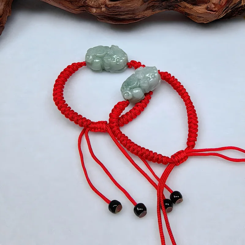 Jade hand-woven Pixiu bracelet, a versatile and adjustable piece of jewelry for attracting wealth