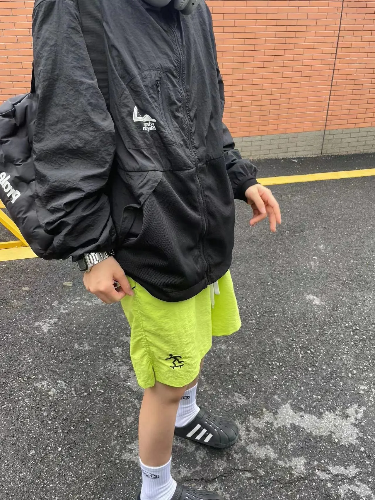 Qui Dry American Fluorescent een Casual orts Pantaloni da uomo Hip Hop sottili e larghi sportivi a gamba dritta a cinque quarti