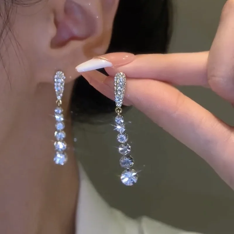 

2022 New Inlaid Zircon Long Tassel Gold Colour Earrings For Women Personality Fashion Earrings Wedding Jewelry Birthday Gifts