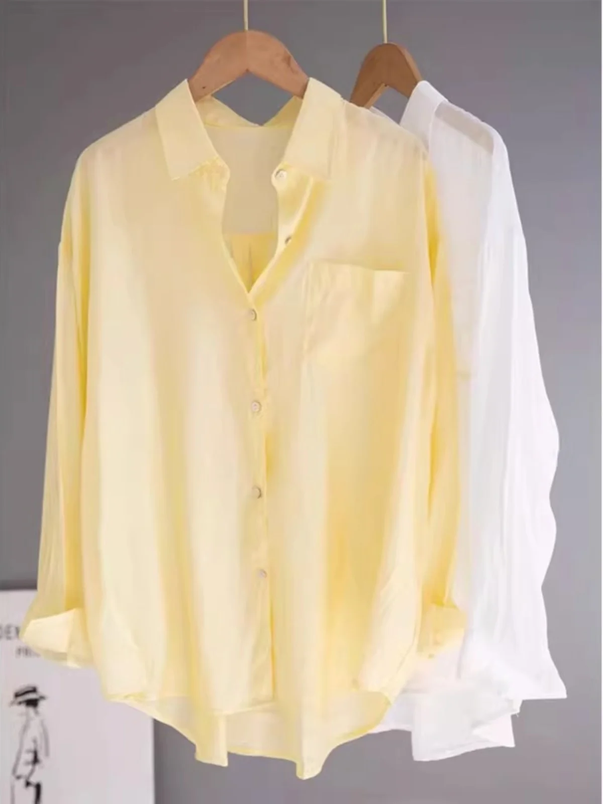 

Белая шелковая женская рубашка, летняя тонкая верхняя одежда средней длины, защита от солнца, модная рубашка свободного кроя в корейском стиле