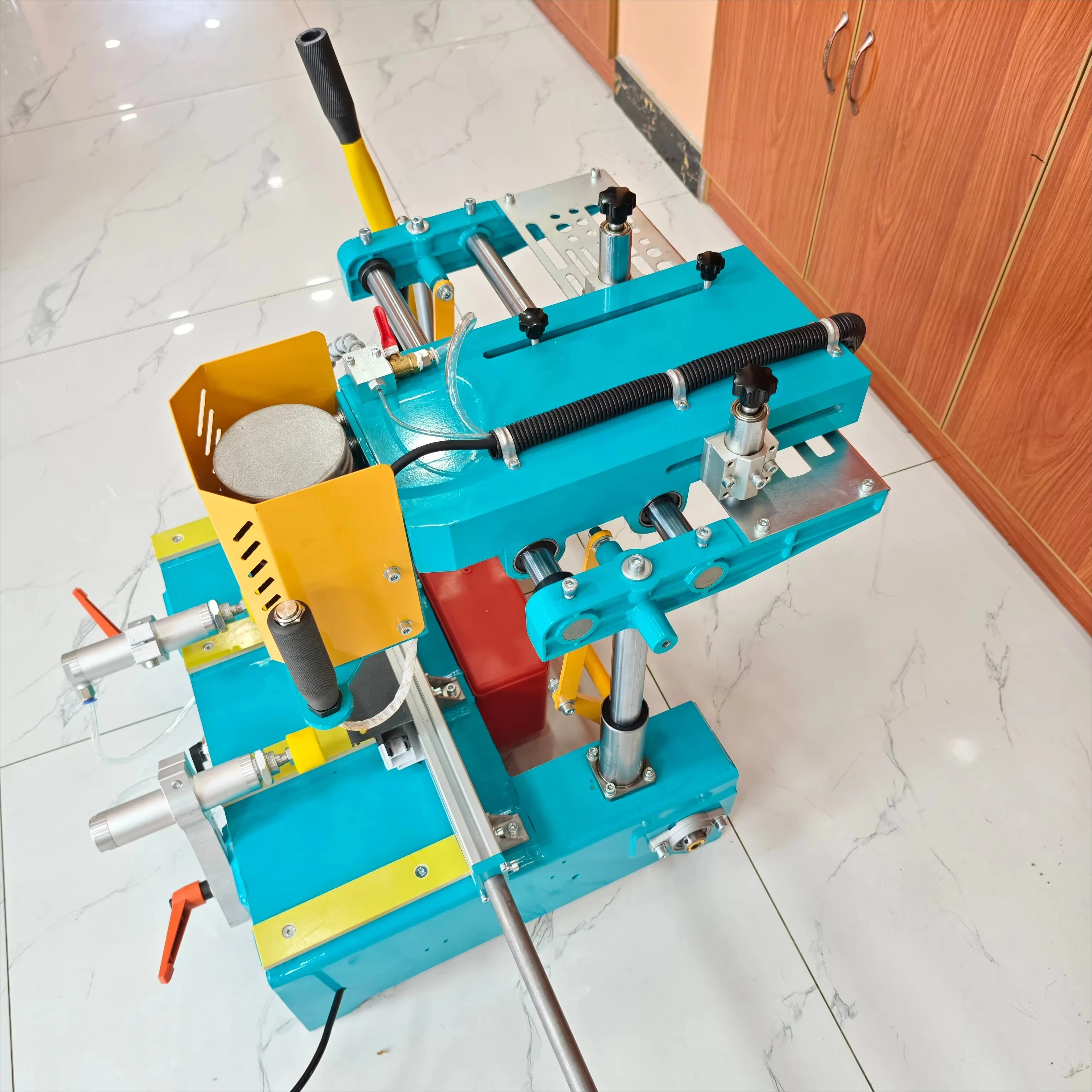 Mesin Router Aluminium untuk Pintu dan Jendela