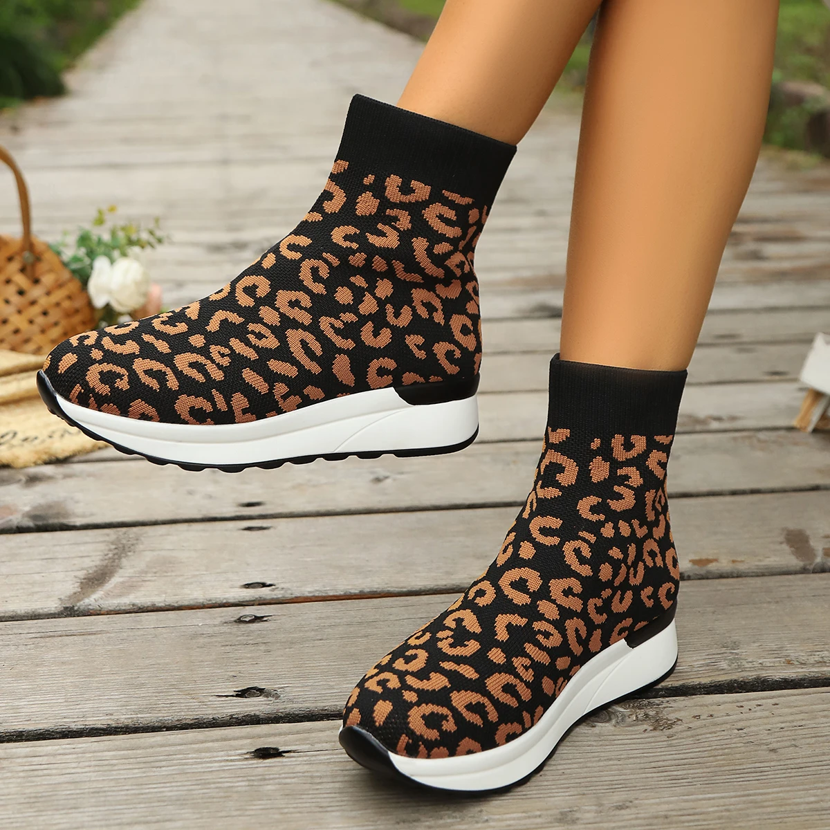 Women Knitted Ankle Boots New Autumn Round Head Elastic Fashion Sock Boots Women Platform Comfortable Luxury Shoes for Women
