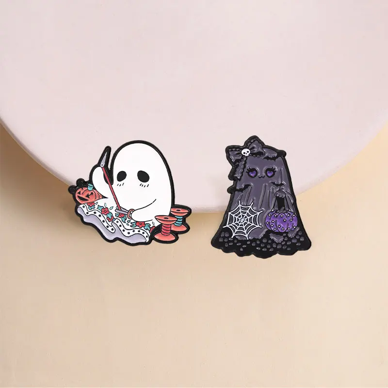 Halloween Ghost Enamel Pins Gothic Pumpkin Spiderweb X-ray Skeleton Doot Horn Dancing Skull Brooches Lapel Badge Jewelry Gifts