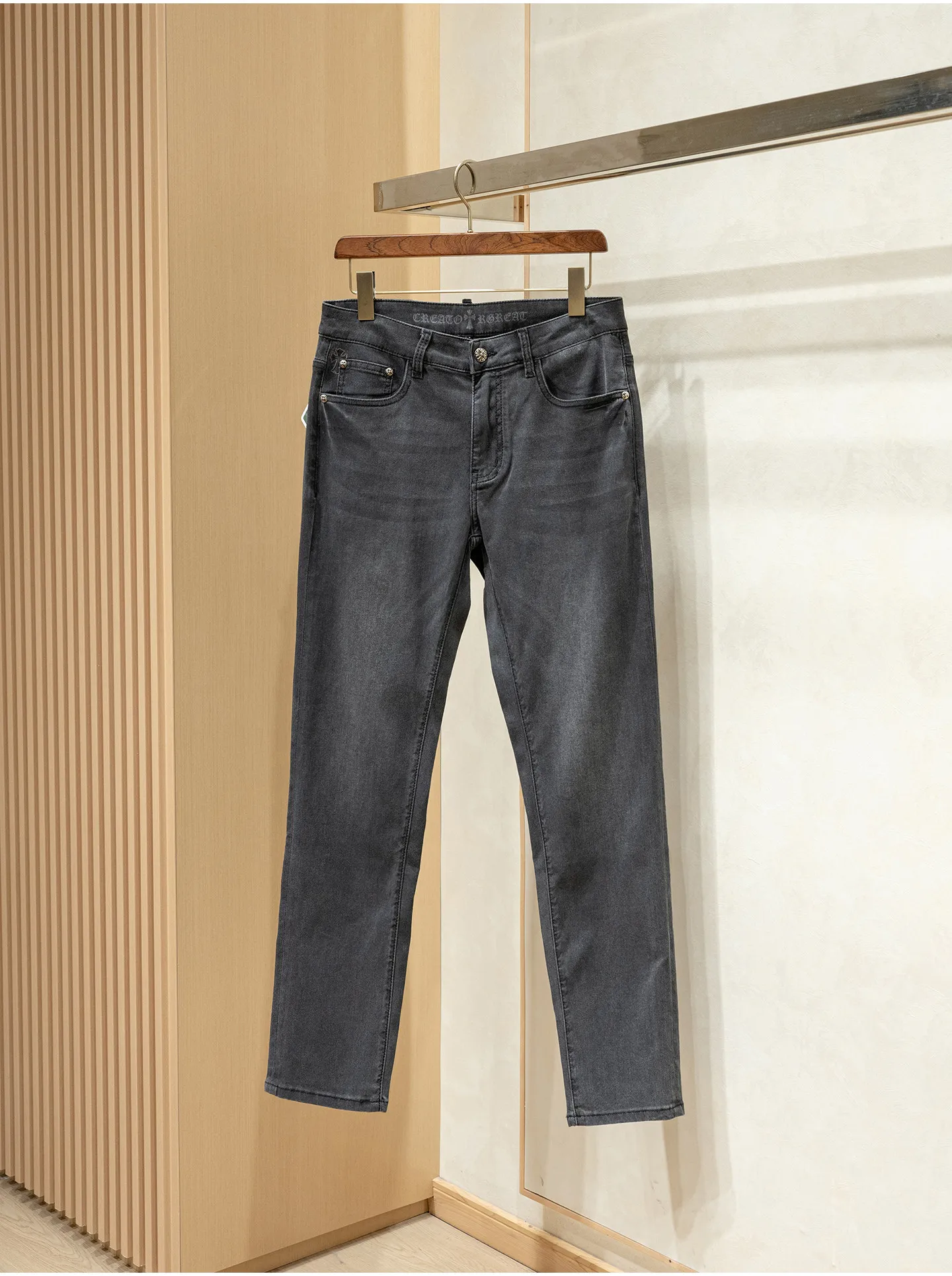 

Stretch Cotton Fashion Men's Slim Fit Comfortable Small Straight Jeans
