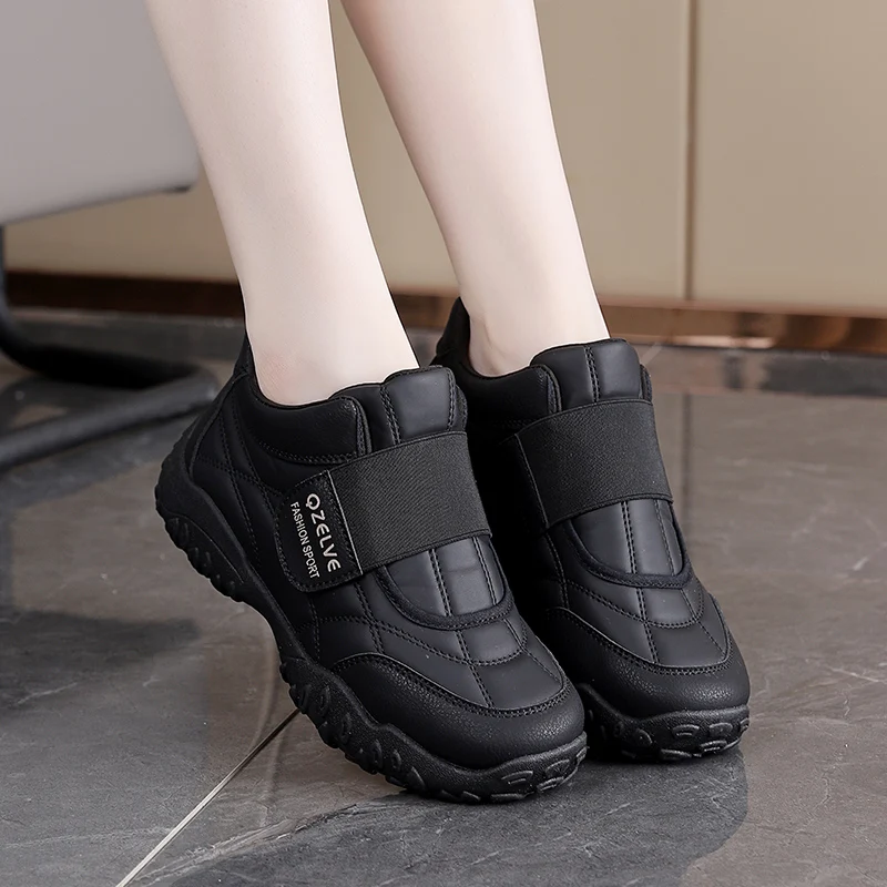 

Women's Velcro Casual Shoes Breathable Lightweight Soft-Sole Anti-Slip Sports Footwear Autumn 2025 Shallow Comfortable Design