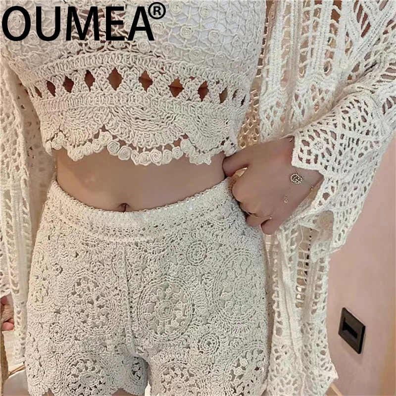 OUMEA Women Cotton Crochet Shorts Summer Beach Circle Pattern Lace Shorts Elasticated Waist Scalloped Edge Chic Casual Shorts