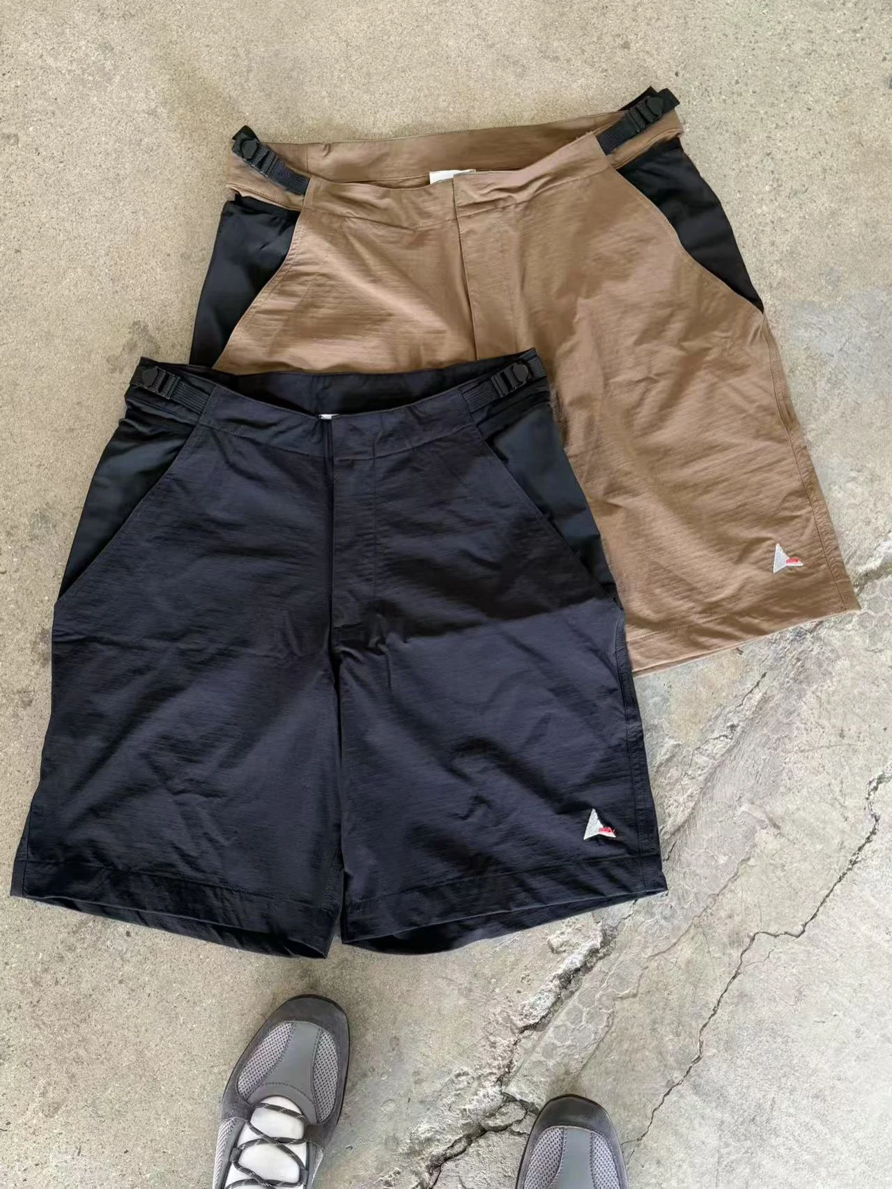 

Roahiking Creek Outdoor Sports Function Wind Quick-Drying Tear-resistant Shorts