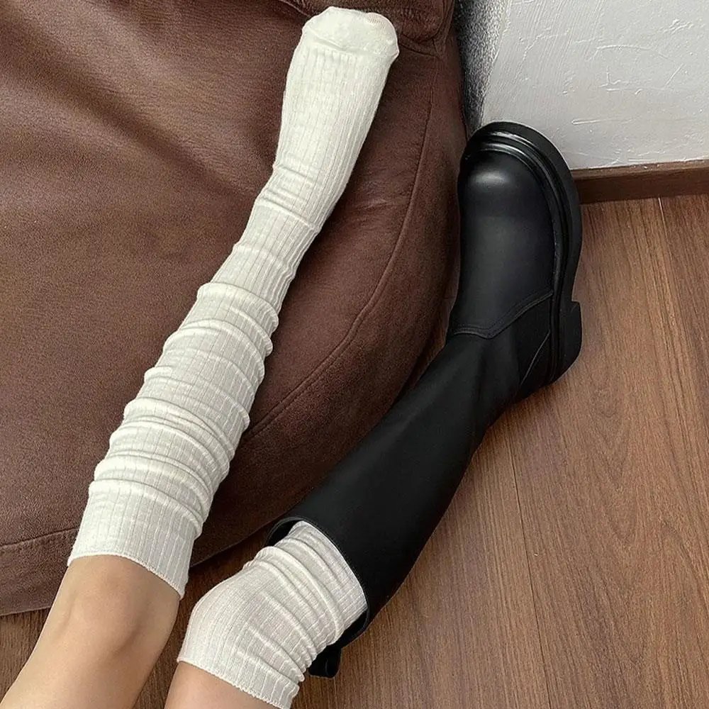 2Pairs شارع العليا الرياح الجوارب امرأة الخريف الشتاء بلون الفخذ العليا لطيف لوليتا جوارب النساء أسود أبيض طويل الساق الجوارب