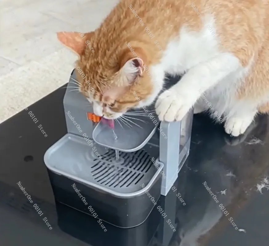 Tilt-type pet water dispenser black clean and dirty separation automatic water feeder