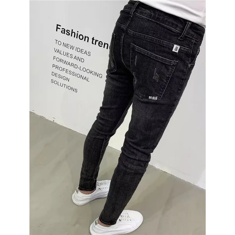 High-end Stretch Embroidery Black Jeans Men's Spring 2026 New Slim-fitting Pants Jeans Men Jeans for Men