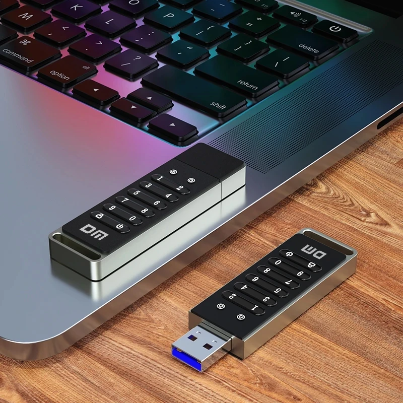 محرك أقراص USB مشفر DM 256 بت بكلمة مرور محرك فلاش آمن USB3.2 U يدعم إعادة ضبط/مسح/وظيفة قفل تلقائي FD063