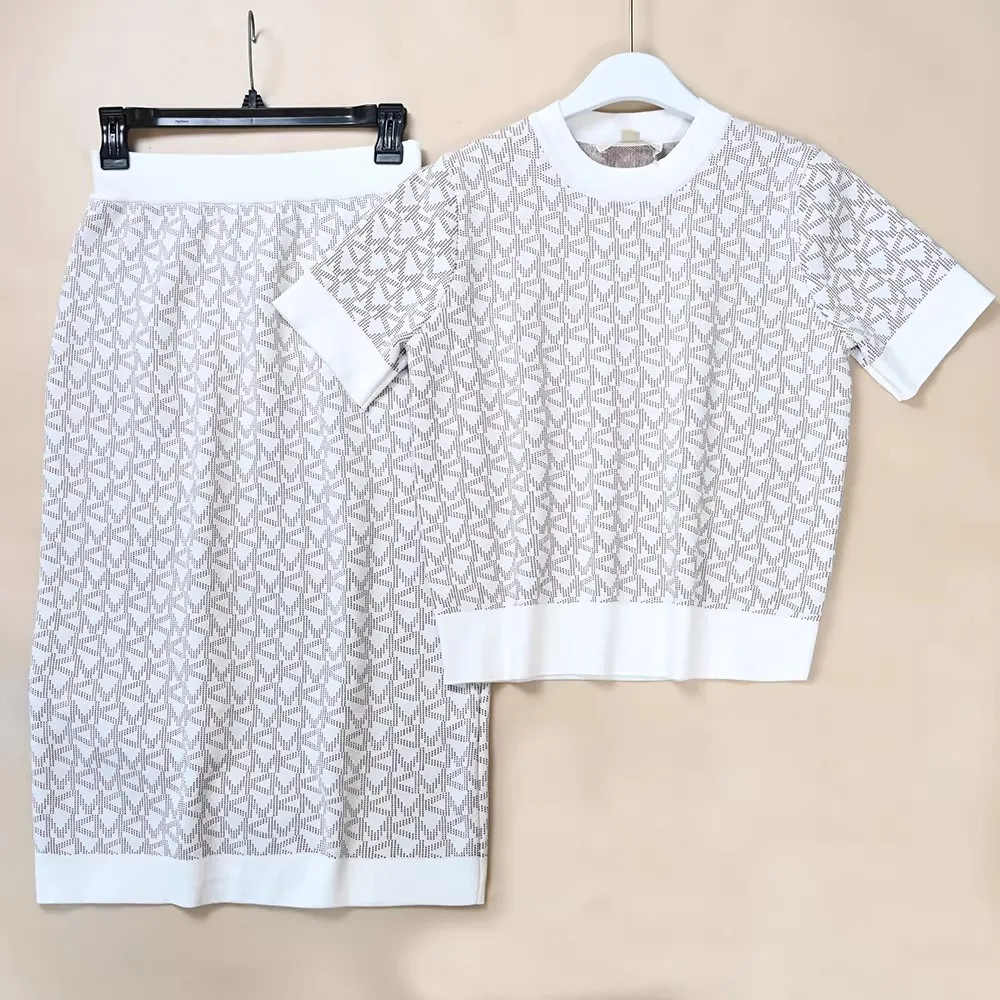 

Women's Knitted Short Sleeve Color Woven round Neck Top And Half Skirt Set Spring Summer Fashion Two-Piece Suit Casual Wear