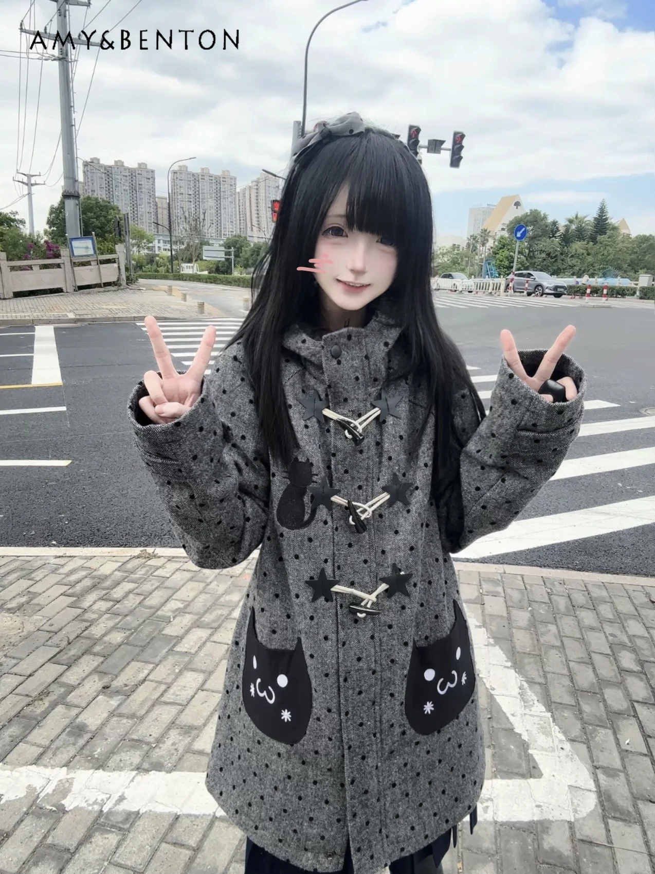 

Оригинальное кавайное японское студенческое стильное твидовое толстое пальто с капюшоном в горошек, женское осенне-зимнее готическое длинное пальто