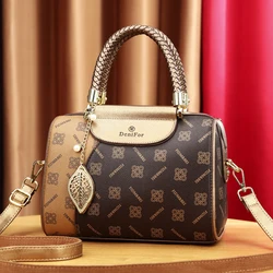 Exquisite vintage fashion printed women's handbag, all-in-one crossbody bag, foreign leaf pendant decoration