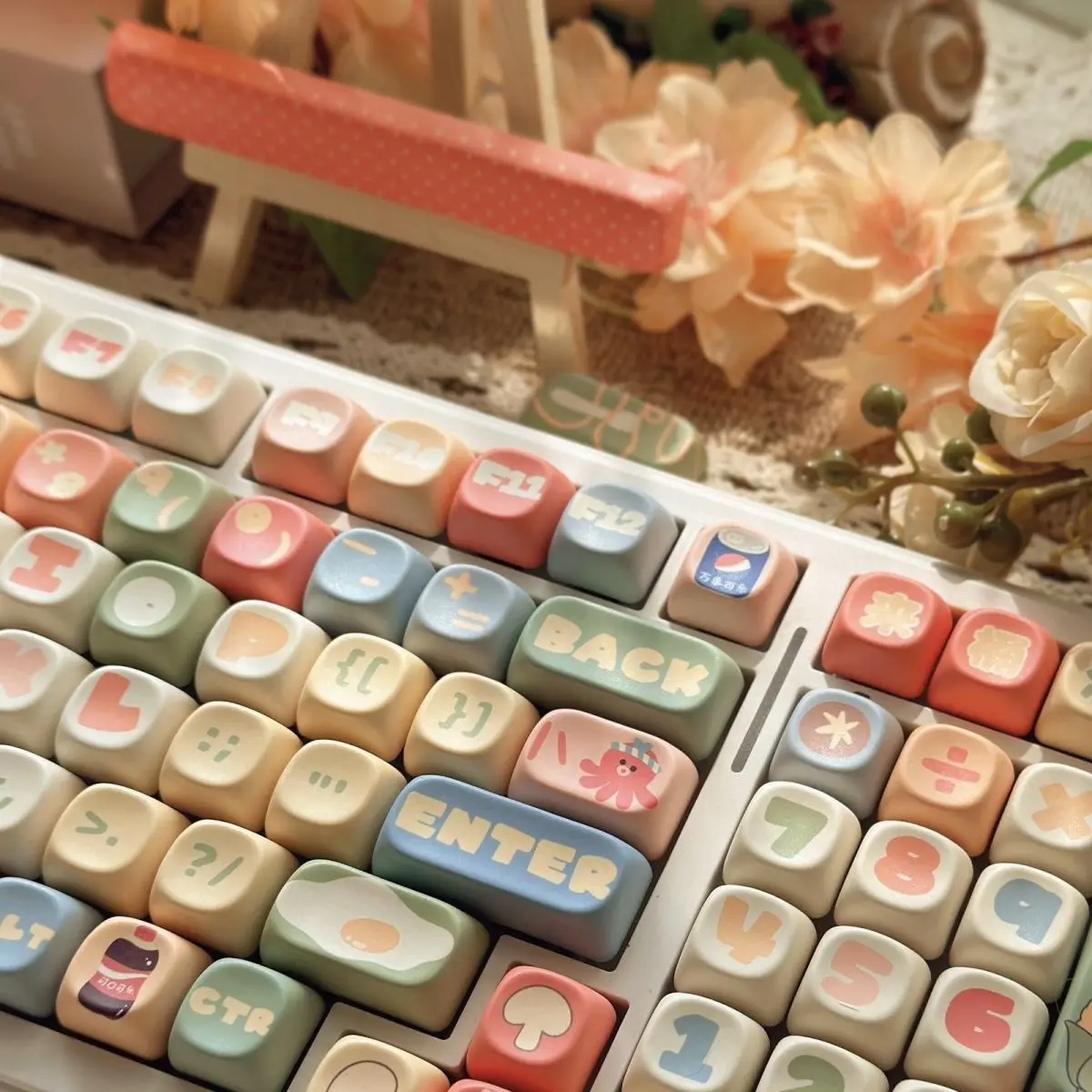 

Instant noodle theme five-sided PBTMOA high keycap, hot sublimation cute cartoon personality creative high value