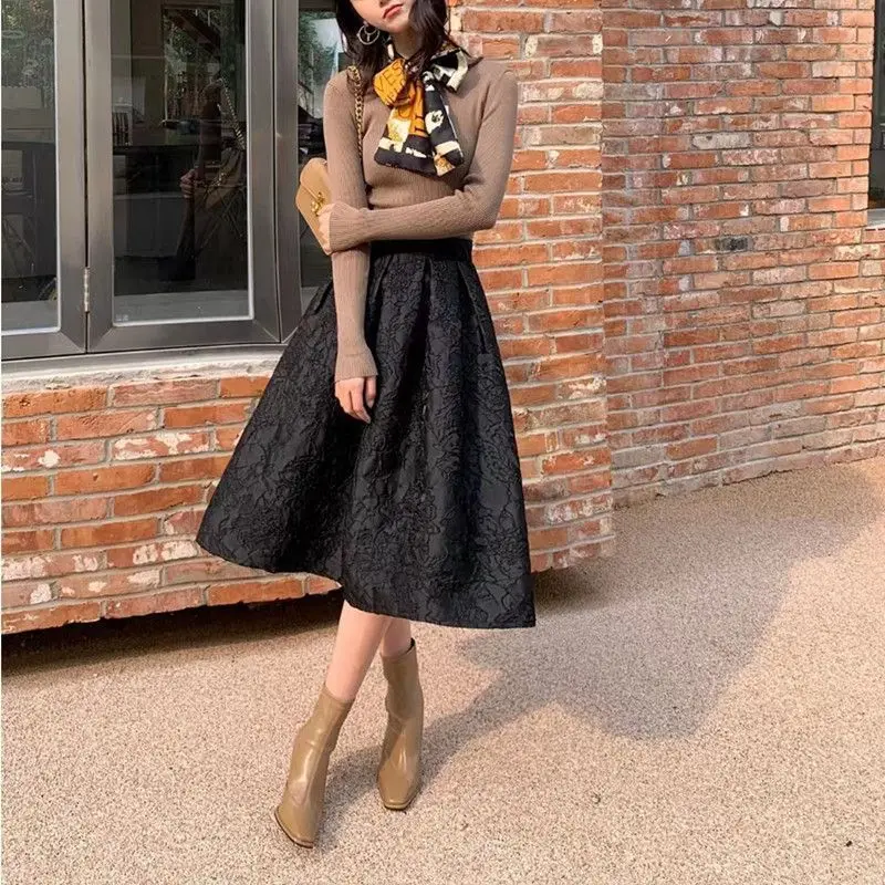 

2024 Autumn Winter Women Fashion Black Flower Elegant Skirts Female Jacquard High-waisted Ladies Long Midi A-line Skirt Q945