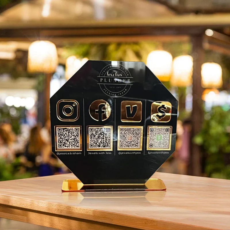 علامة الوسائط الاجتماعية لرمز الاستجابة السريعة القابل للتخصيص، حامل أعمال أكريليك مثالي للمقاهي والحانات والمحلات التجارية وخيارات الدفع للروابط الاجتماعية