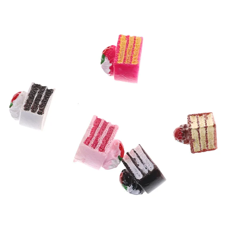 5Pcs Strawberry Cakes Miniature Food Models Dollhouse Accessories