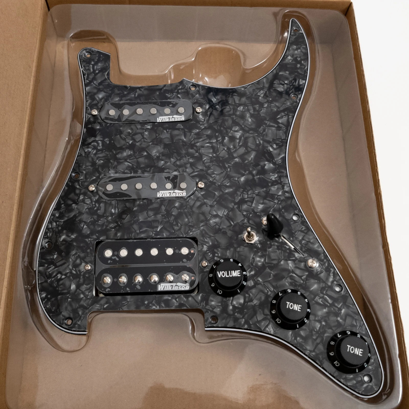 

SSH Guitar Prewired Loaded Pickguard Set S with Alnico 5 Humbucker Pickups Black Pearl for ST 11 Hole Guitar Accessoires