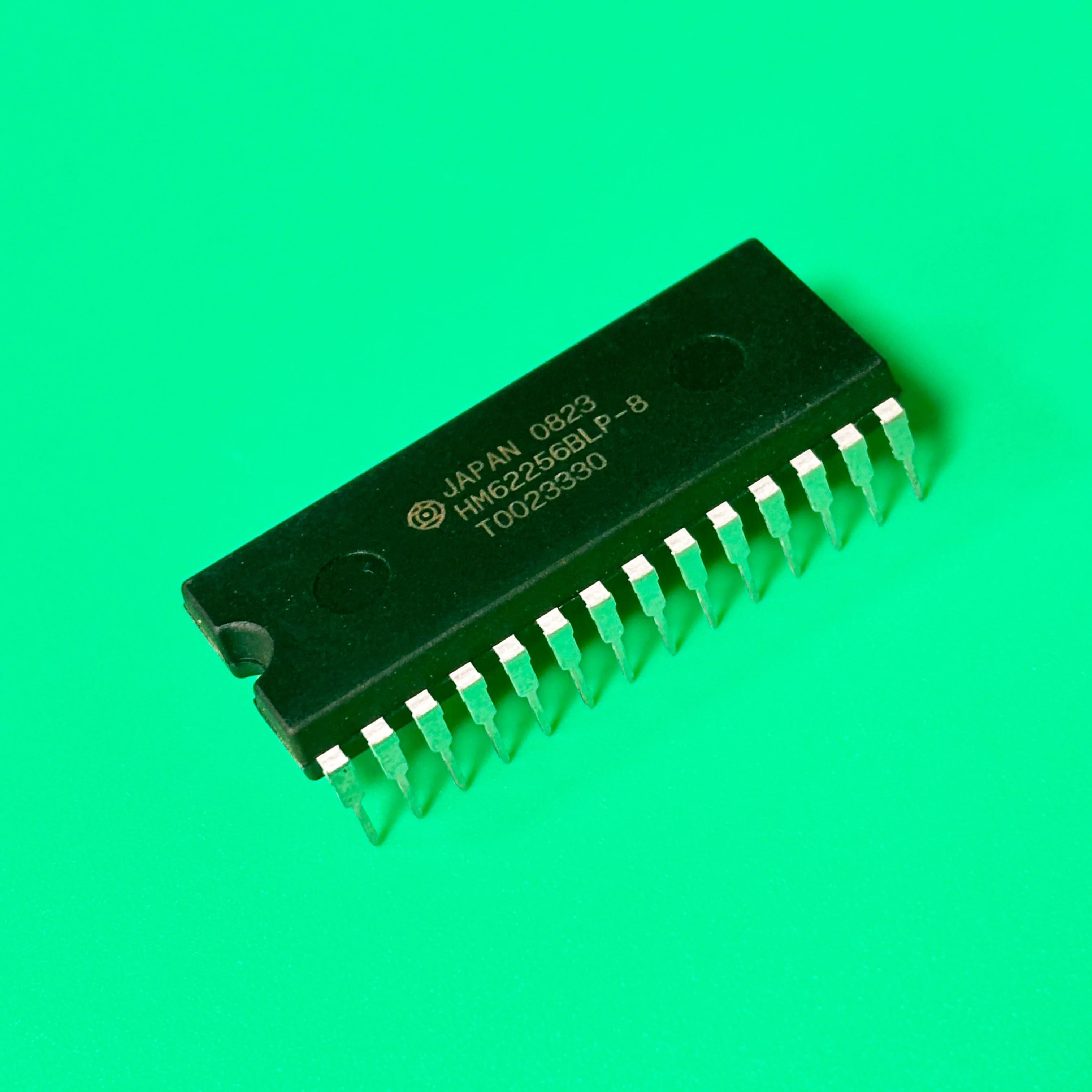 2pcs/lot HM62256BLP-8 DIP28 256kSRAM HM62256BLP8 IC SRAM 1MX1 CMOS DIP-28PIN PLASTIC HM62256BLP-B HM62256 BLP-8 HM 62256BLP-8