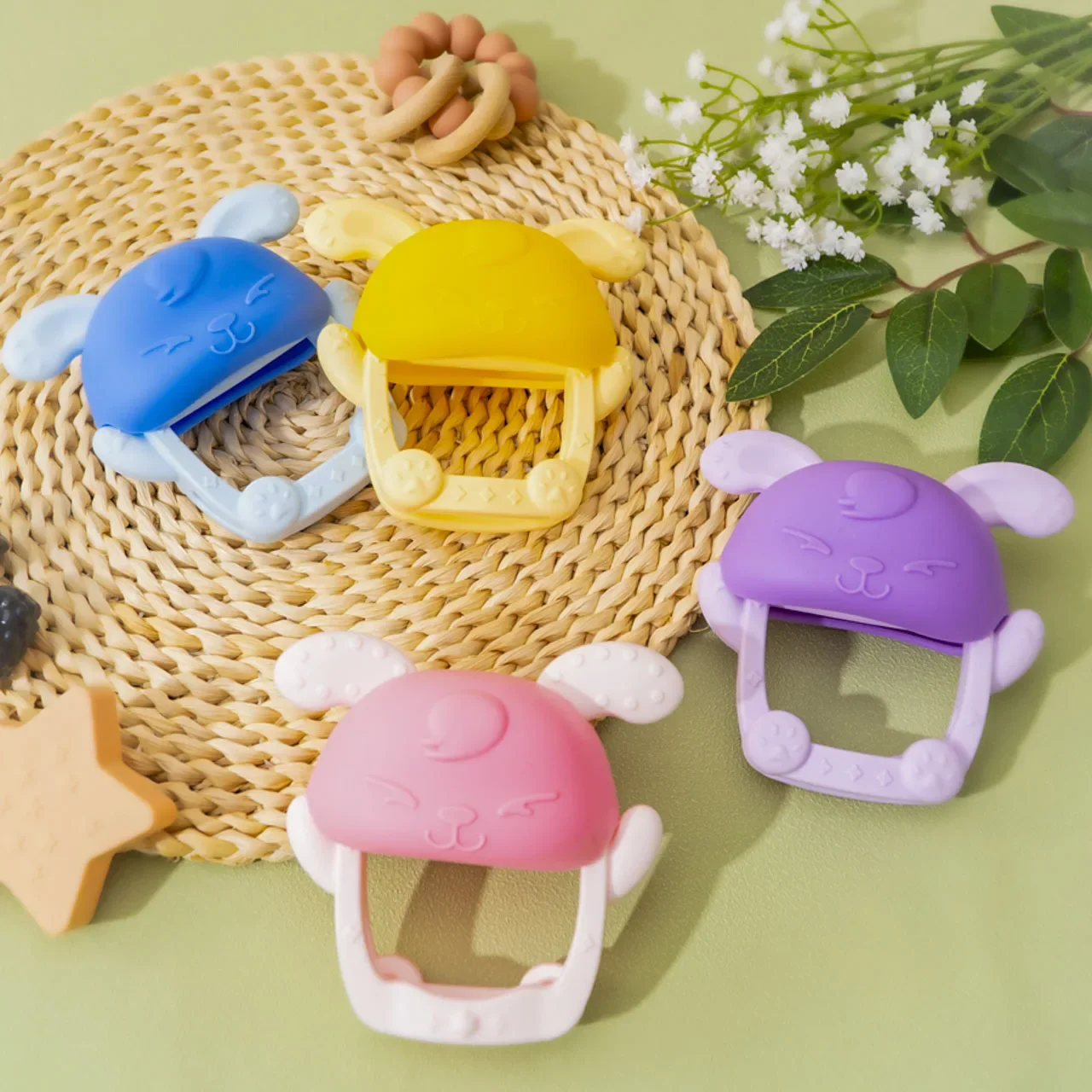 

Baby Anti Slip Silicone Grinding Rod Cartoon Rabbit Dental Care Adhesive Anti Food Hand Grasping Chewing Toys Baby Products