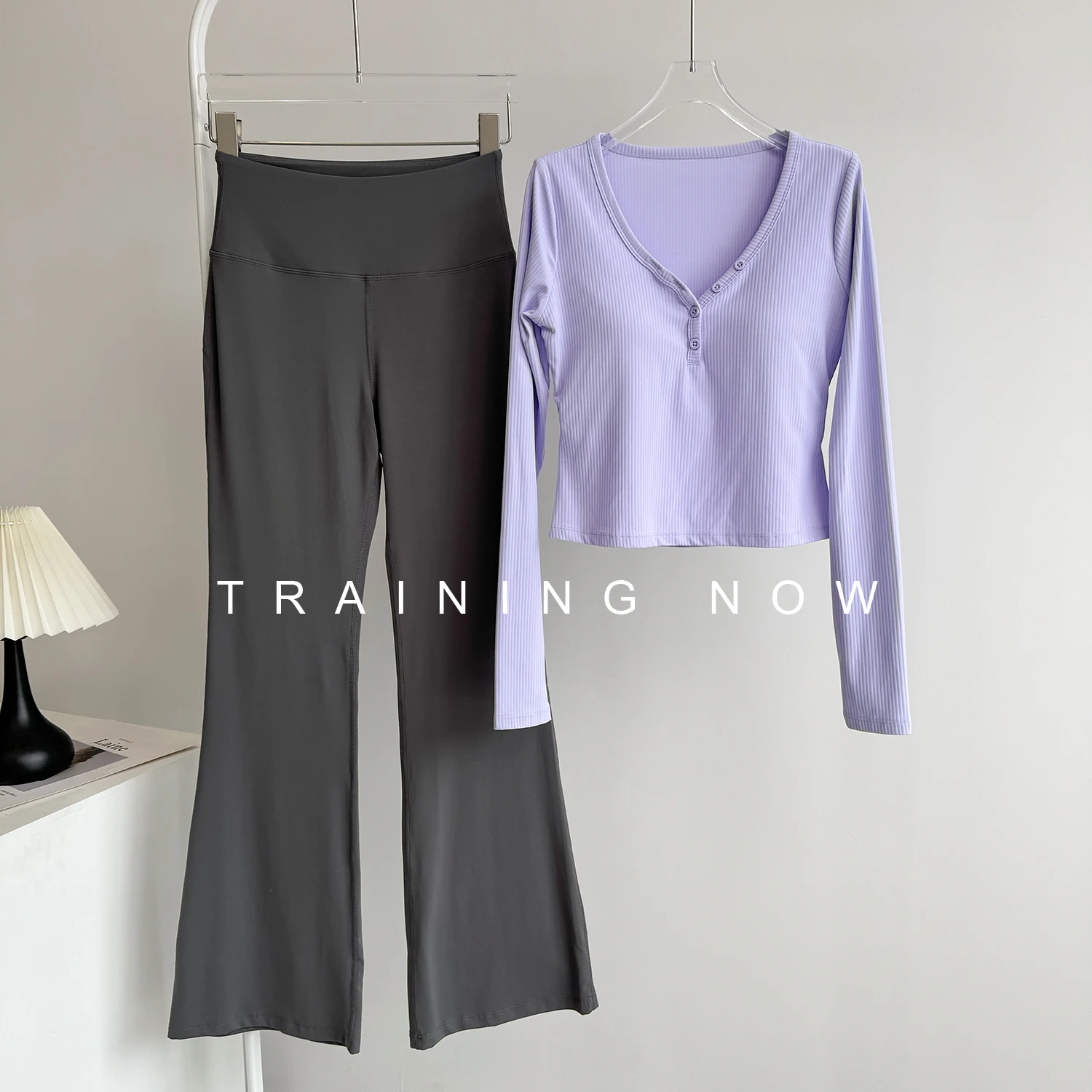 combinaison-de-yoga-et-fitness-pour-femmes-pour-l'automne-et-l'hiver-beaux-sports-manches-longues-avec-coussinet-de-poitrine-entrainement-de-course-professionnel