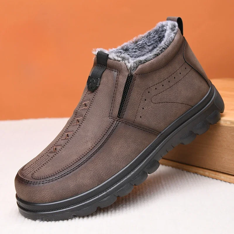 Stivali da neve da uomo casual caldi e resistenti al freddo Slip-On Vendita da lavoro Calzature di lusso di alta qualità Comode scarpe invernali da uomo in pelliccia di moda