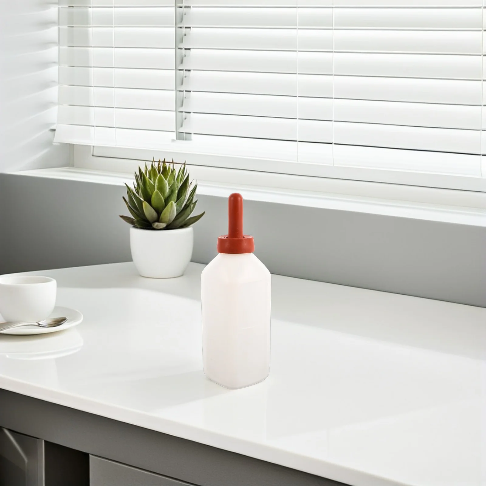 

2Pcs Calf Bottle Feeding Device Durable 2L Nursing Bottle Rubber Nipple Calves Newborn Lamb Baby Goat Supplies