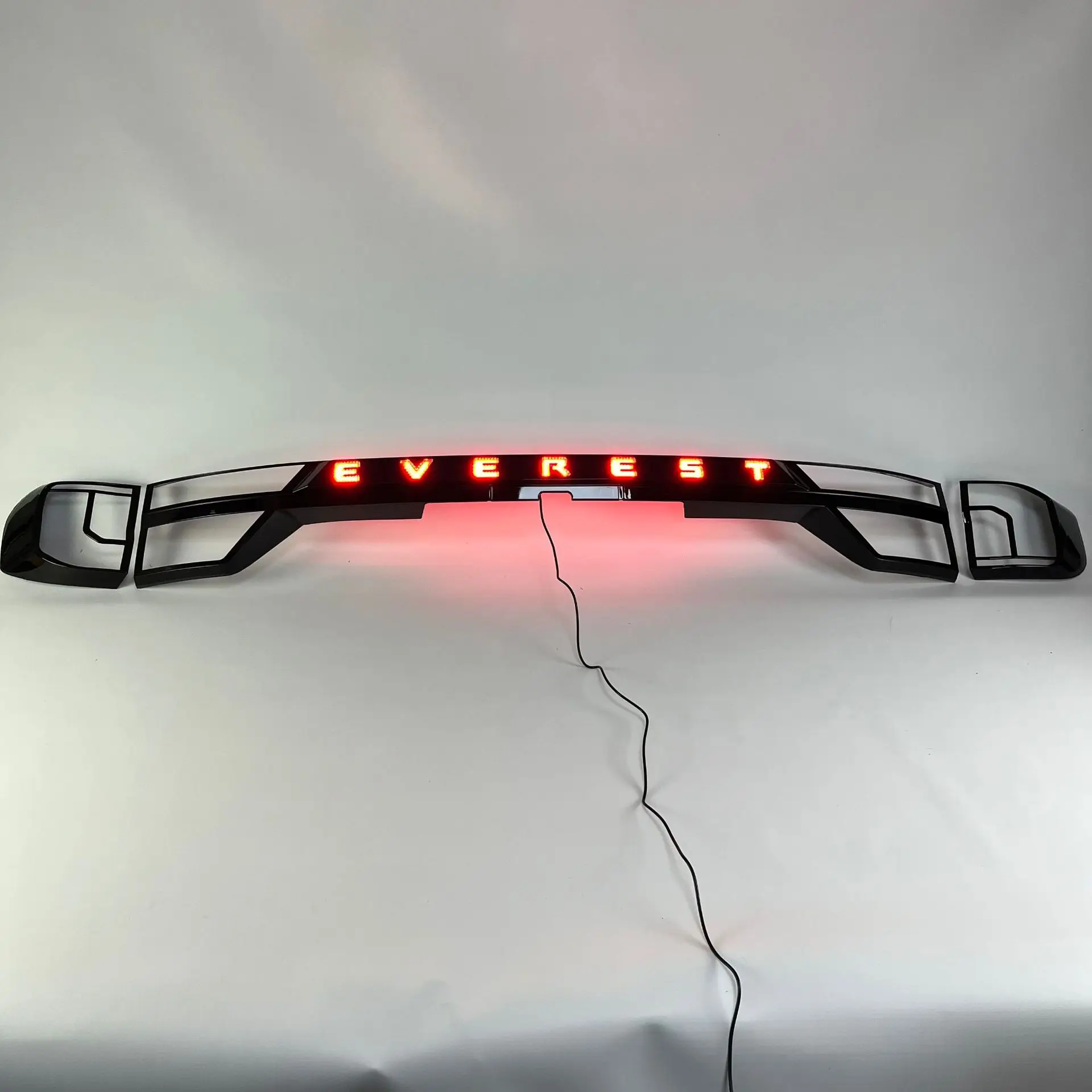 13 Car Accessories LED Rear Trunk Lid For Ford everest 2023 Rear Brake Light Stop Light Trunk Light