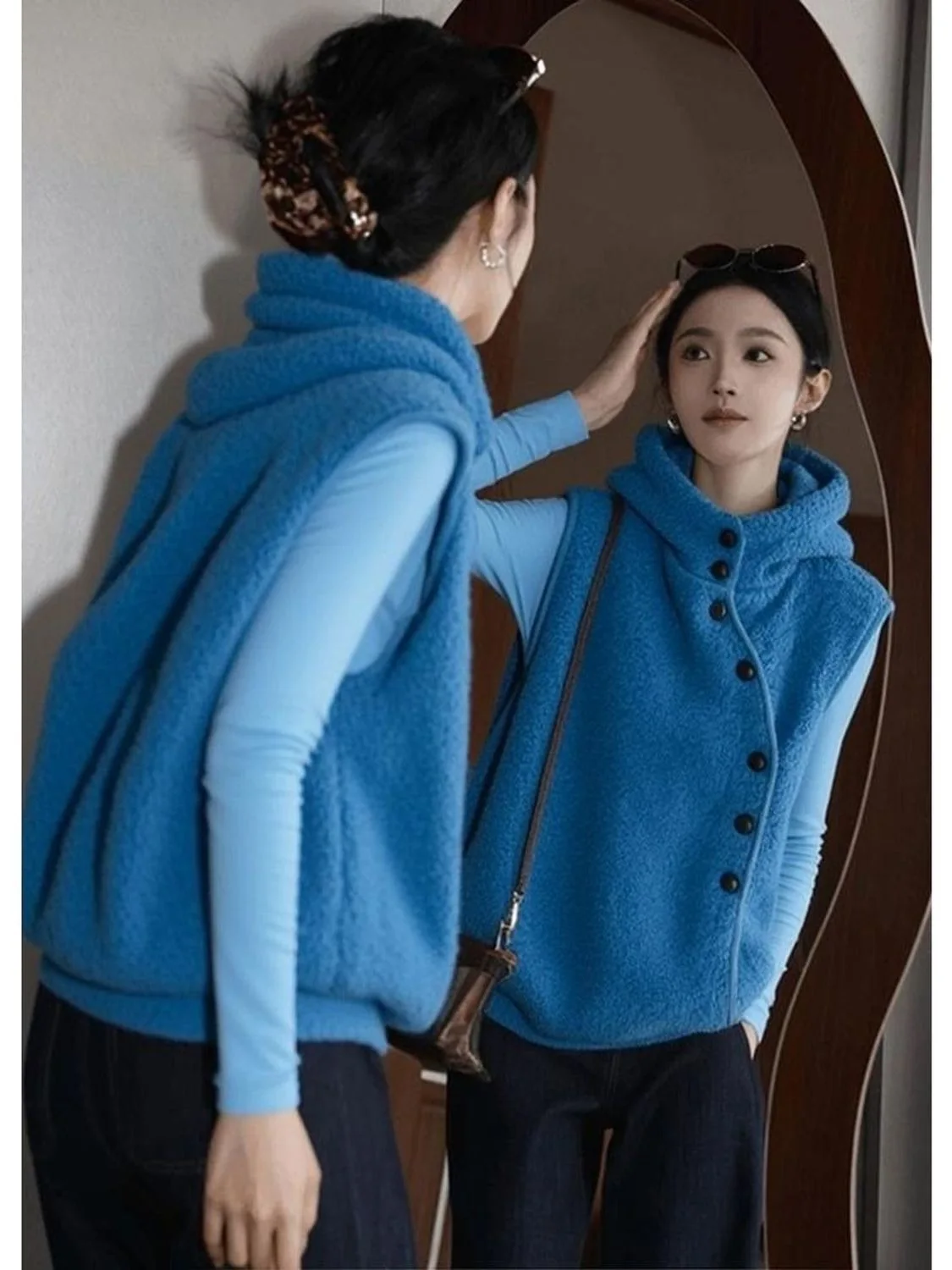 Blue Lamb Fur Vest Women's Fashionable Set High-End Sensation Youthful Style Winter 2025 Commute Style Loose Fit Cotton PVC