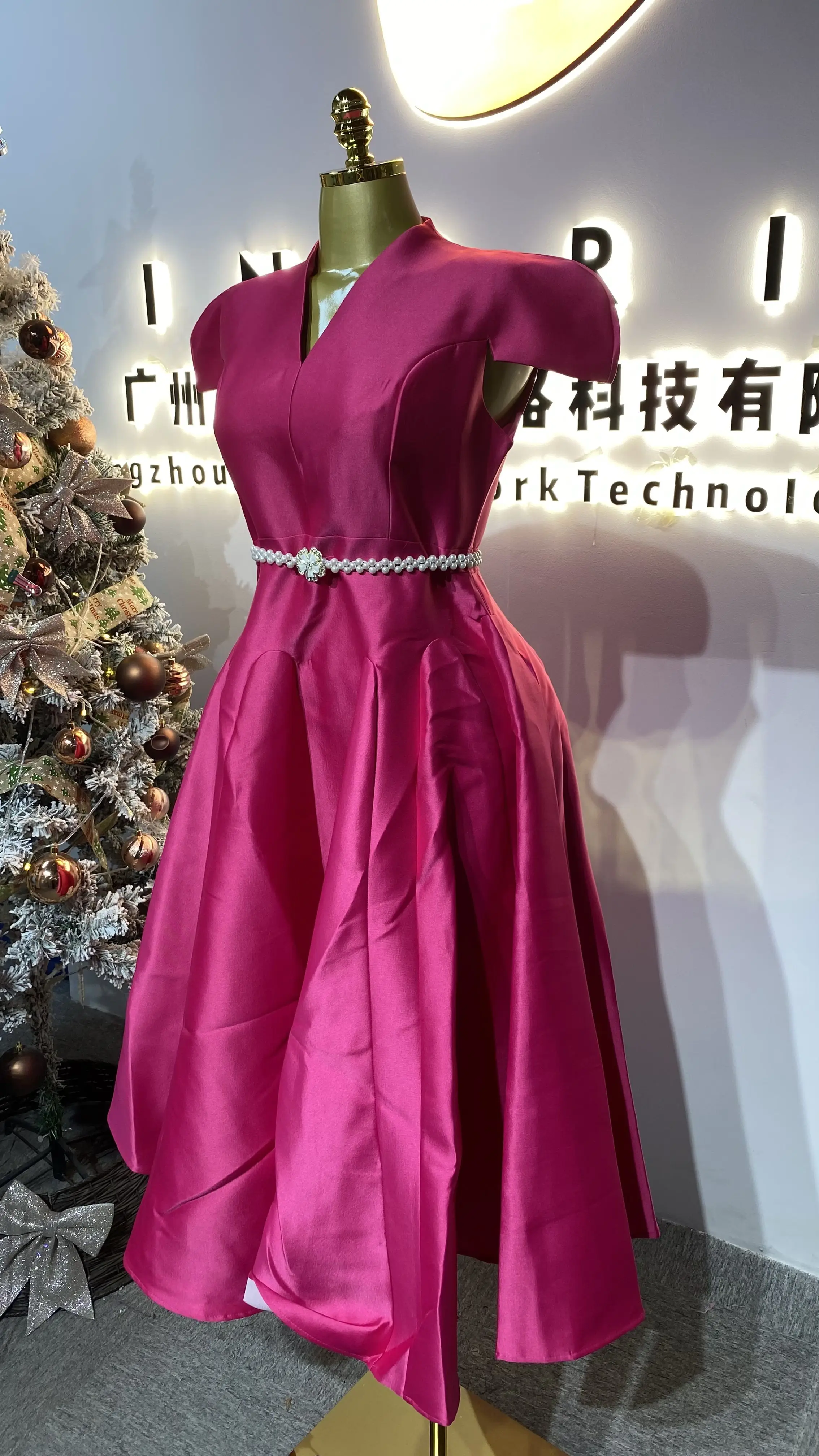 فستان أنيق مصمم حسب الطلب بأكمام مرفرفة ورقبة على شكل حرف V وقصة ضيقة، فستان مأدبة أنيق-GZXX337 #2