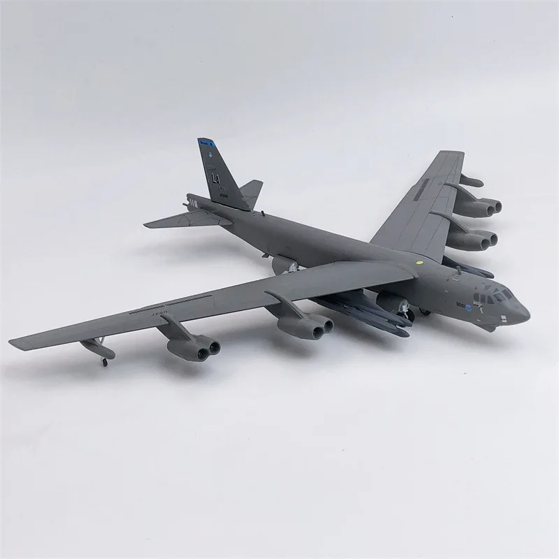 1:200 US B-52H militaire bommenwerpervliegtuigen, 24 cm legering vliegtuigmodel, collectie ornamenten, vakantiecadeau, cool spul, kawaii speelgoed voor kinderen