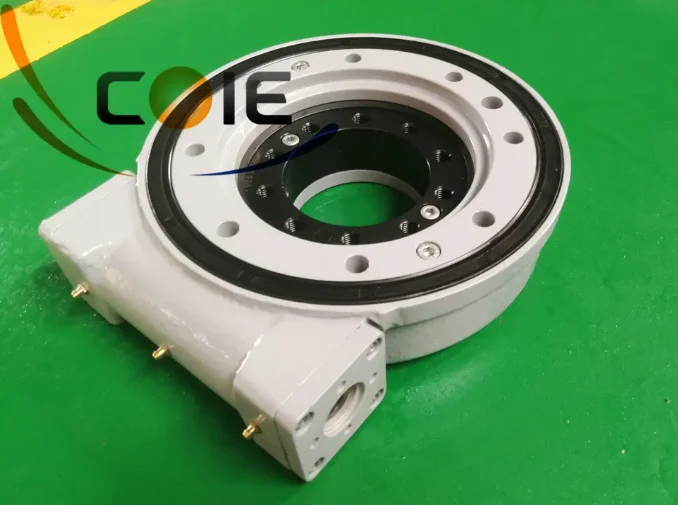 Small Worm Gear Drive Slewing Bearings WE7 WE9 for Manlifts and Timber Grab Applications