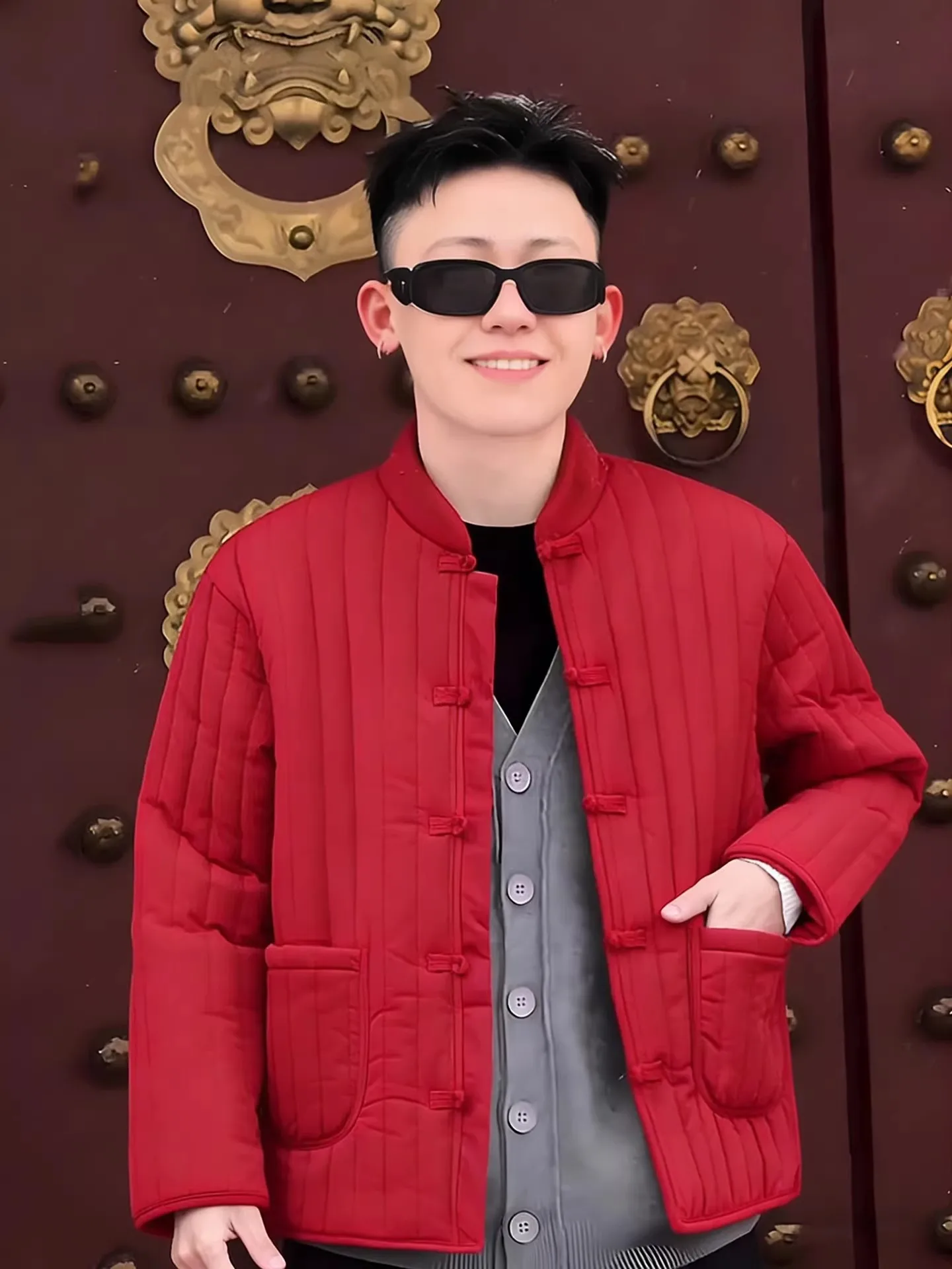 

Thiened Cotton Jaet M Faionable Winter Coat Red Color Stand Collar Button Design Traditional Tang Costume ort Sle