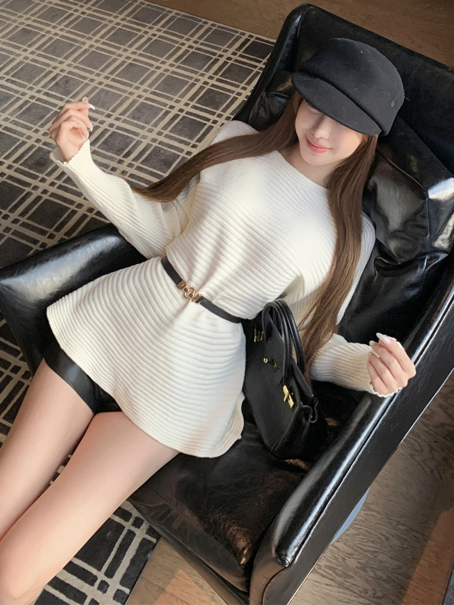 Simple Elegant Knitted Top Women's Waist-Cinching Design Metal Buckle Belt Casual Style Polyester Fiber Long Sleeve round Neck