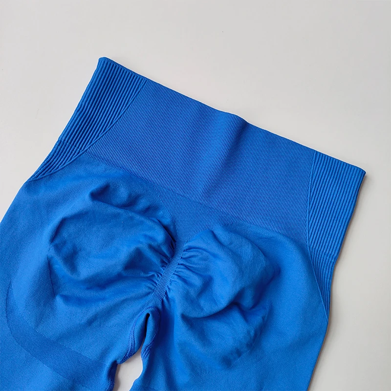 Hochgeschnittenes und hüftformendes Fitness-Set für Frauen mit schönem Rücken-Sport-BH, Yoga-Kleid, enganliegender Trainings- und Sport-Shorts-Kombination – Detail 11