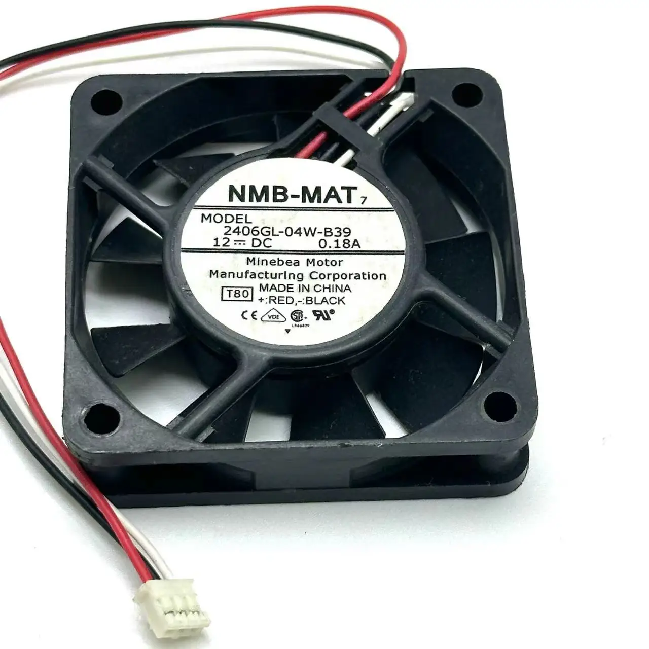 

NMB-MAT 2406GL-04W-B39 DC 12V 0.18A 60x60x15mm 3-Wire Server Cooling Fan