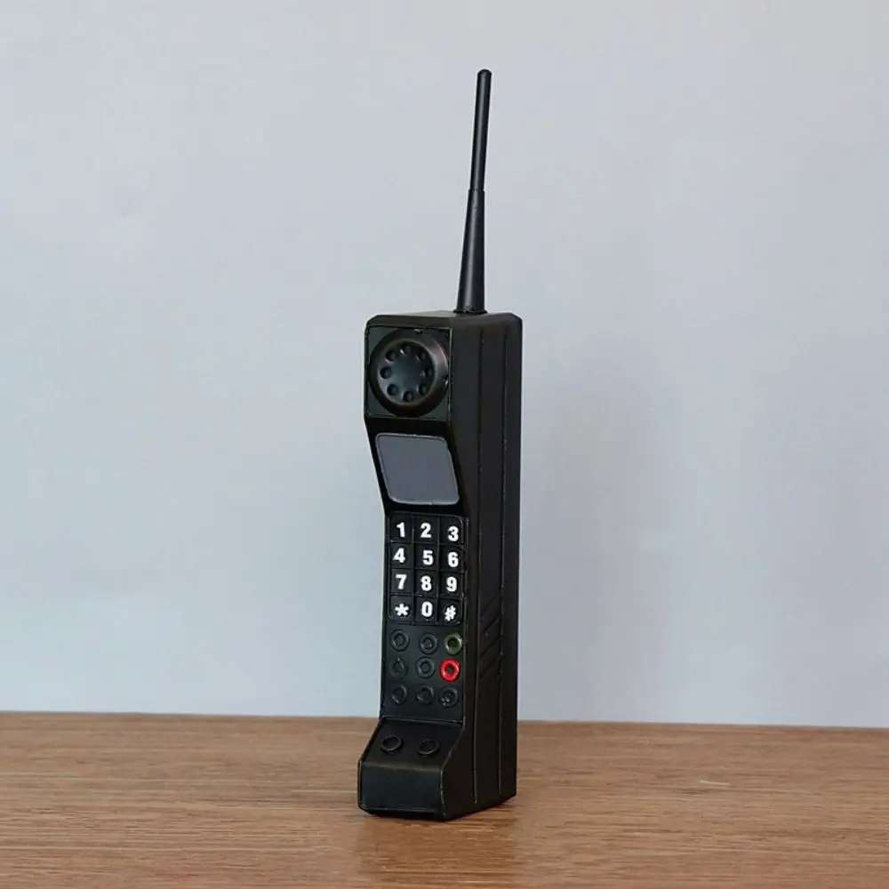Simulation Vintage Telephone Model Old Fashioned Cellular Phone Retro Phone Prop Iron Material Hand Phone