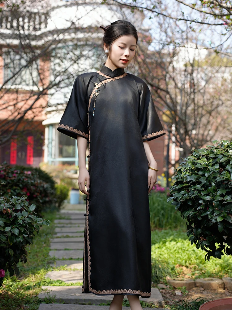 

Шелк Tang Linglong: Оригинальный новый стиль без широких рукавов, с узором «Пион», полностью распашной воротник, 25 момме, ароматный шелк «Облако»