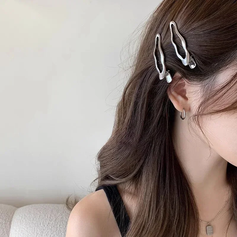 Silver Metal Hair Side Clip Korean Simple Bangs Clip Women Girl Beauty Makeup Hairpin Forehead Duckbill Clip Styling Accessories