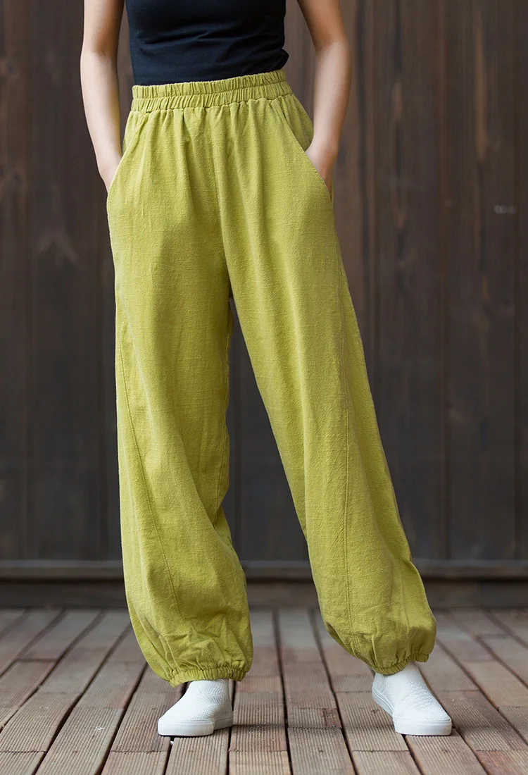 A/W vintage-style ramie harem pants. Stone-washed with a slubbed texture for yoga and casual wear.