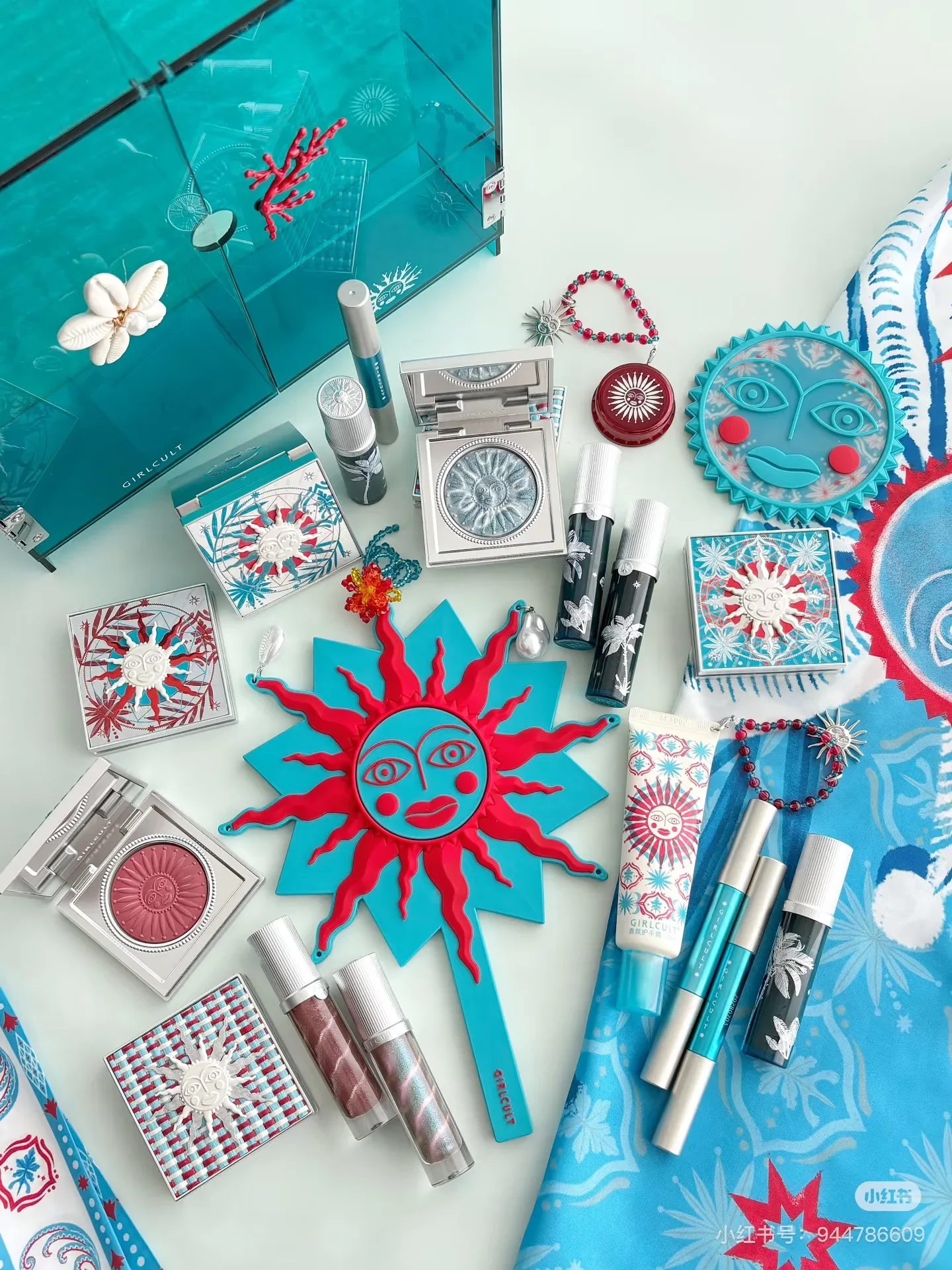 Nanyang Holiday Girlcult Set di bastoncini per labbra multiuso con fodera per labbra Collezione di vacanze estive lucide e idratanti a lunga durata