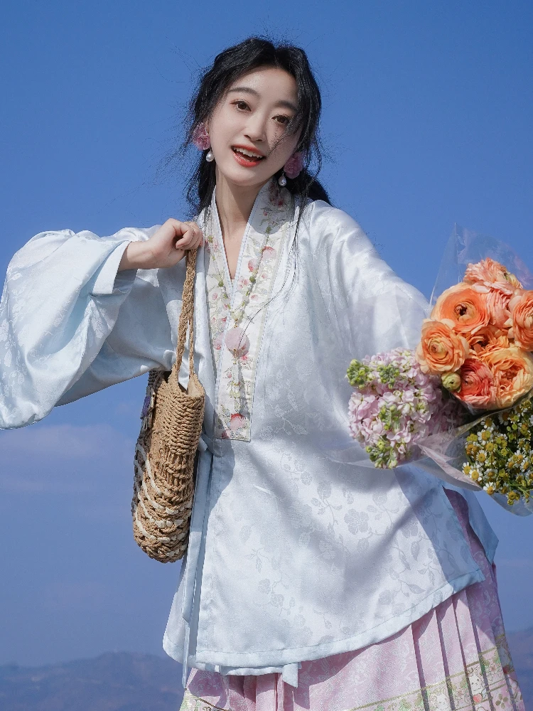 

Оригинальный дизайн: костюм Тан, традиционный китайский музыкальный инструмент, сэйву, свободный крой, застежка на одну пуговицу