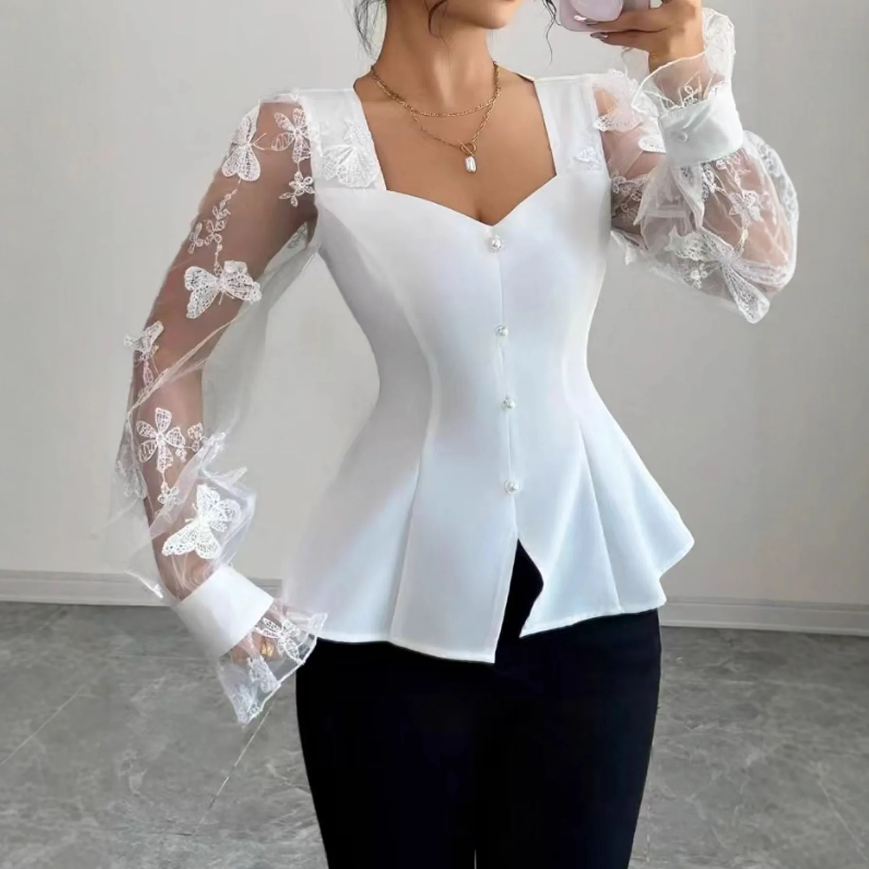 

New Lace Spliced ​​v-neck Long-sleeved Top European and American Women's Clothing 2005 New Casual Vacation Shirt