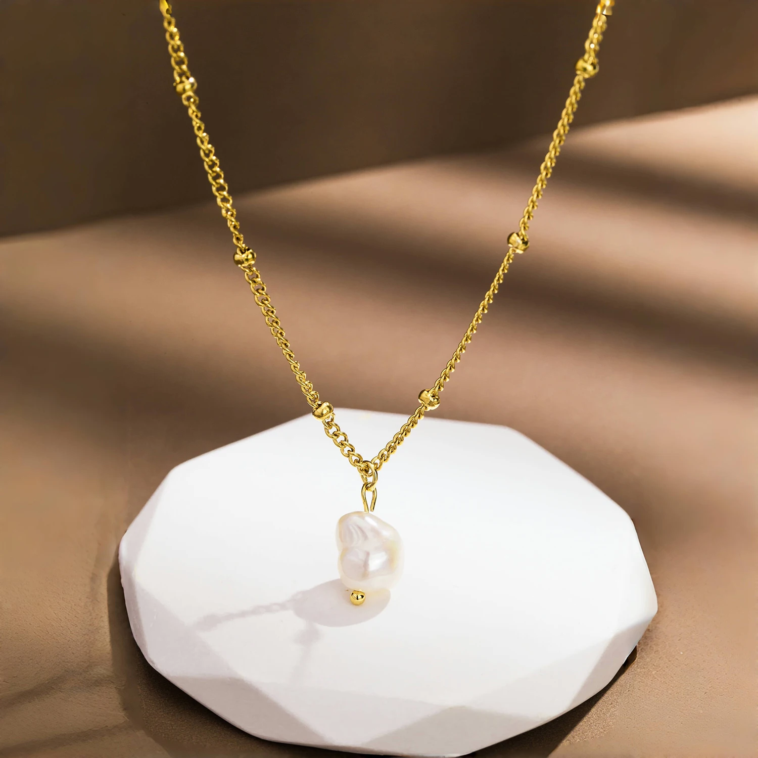 UHBINYCA Classic Minimalist Style Natural Pearl Pendant Necklace for Women, Stainless Steel Chain Waterproof Daily Jewelry