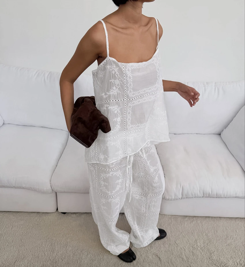 

Designer White Jacquard 2 Piece Set Women Sexy Cami Top And Wide Leg Pants Elegant Matching Outfits Holiday Wear 2026 Summer