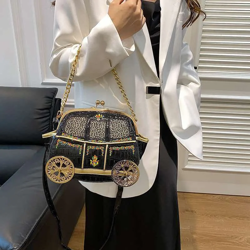 Qihuang 2026 Ladies Crossbody Bag Funny Creative Car Design Personalized European American Fashion Chain Shoulder Bag