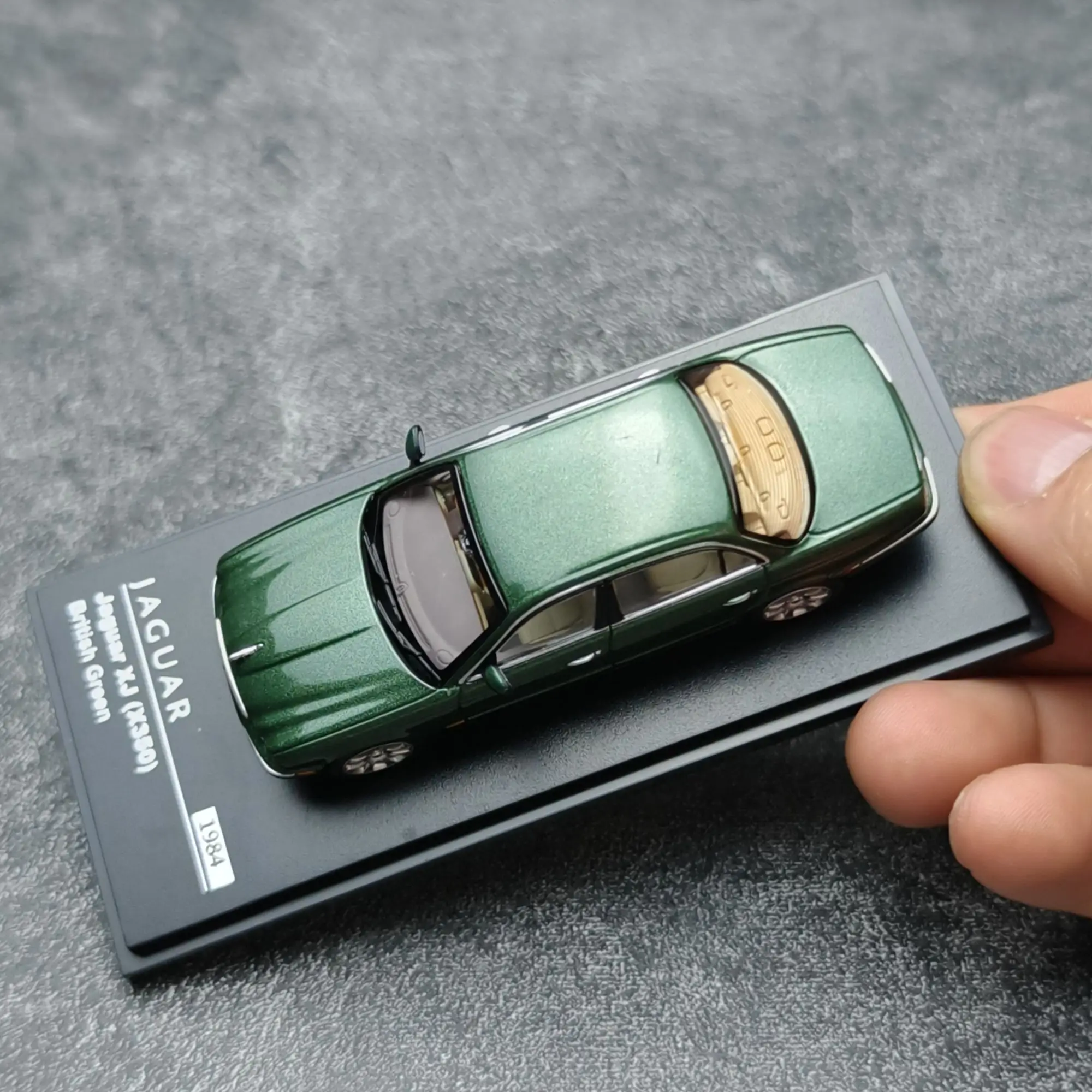 Bild 3: AR BOX Druckguss 1:64 Maßstab XJ6 X350 Automodell Legierung Jaguar Spielzeugfahrzeuge Sammlerstück Modellautos Spielzeug für Jungen Geschenk